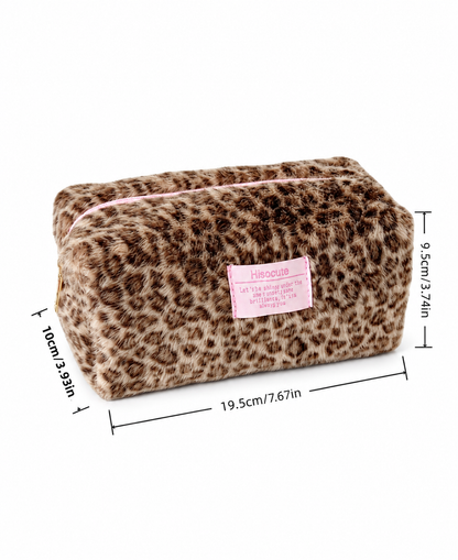 Miss Leopard Pouch