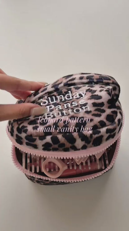 Leopard pouch video